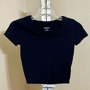 WILD FABLE BLACK CROPPED SHORT SLEEVE V NECK TEE SZ XS